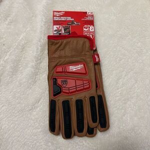 NWT Milwaukee Impact protection comfortable leather gloves size 8”/M